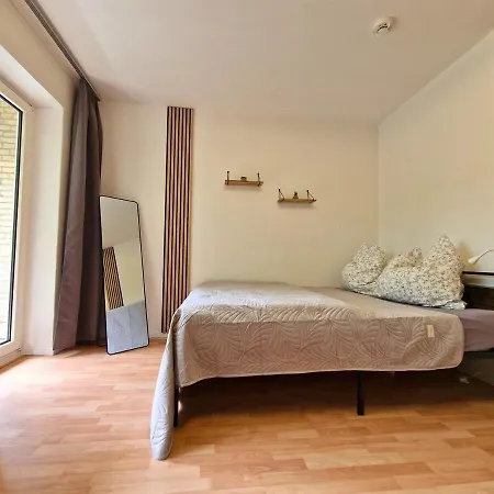 Langzeitmiete Zentral Mit Balkon *