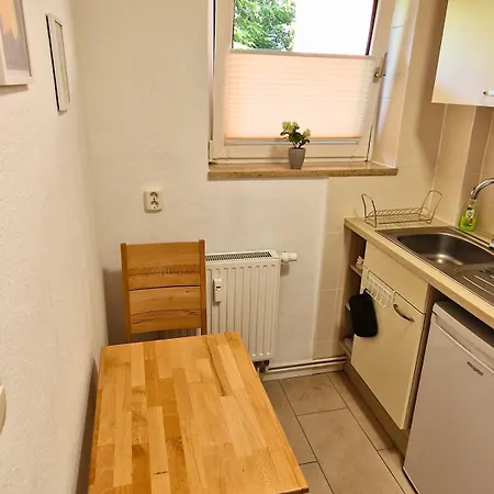 Langzeitmiete Zentral Mit Balkon *